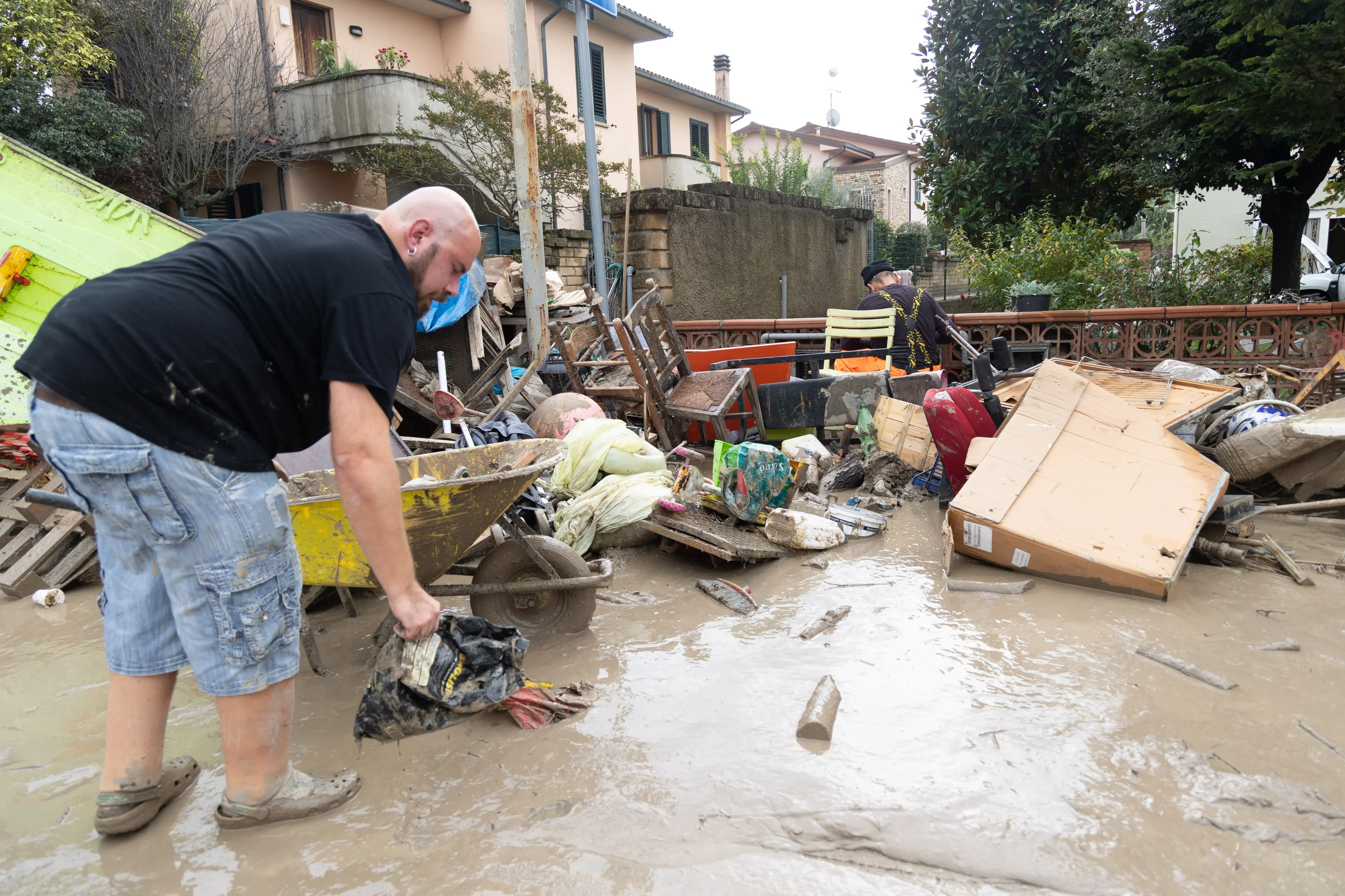 Soluzioni al meteo estremo, guardiamo all'estero: si va verso le città-spugna