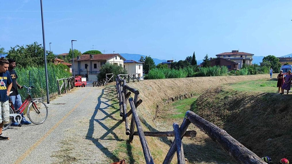 Cedimento della staccionata. Indagine della polizia municipale