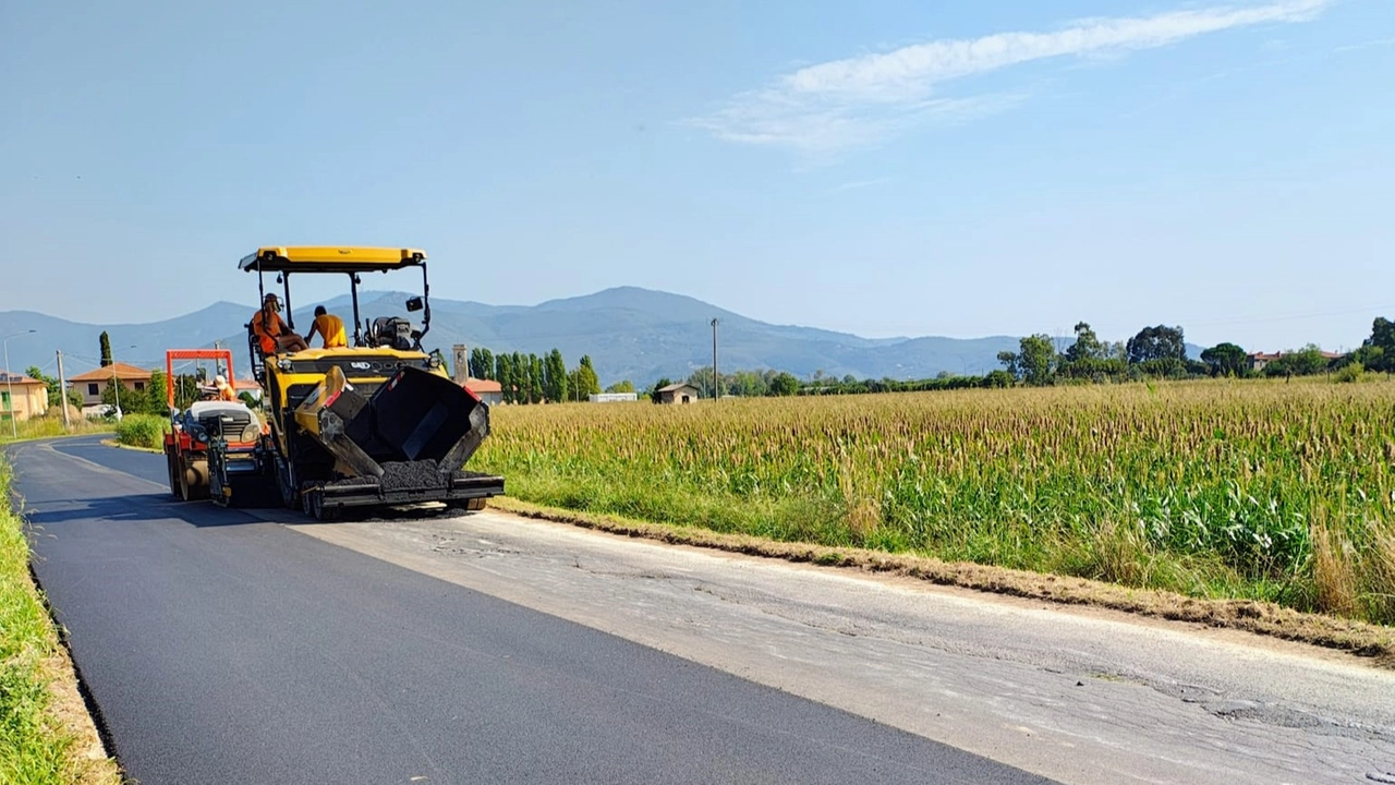 Asfaltature in via Macerata