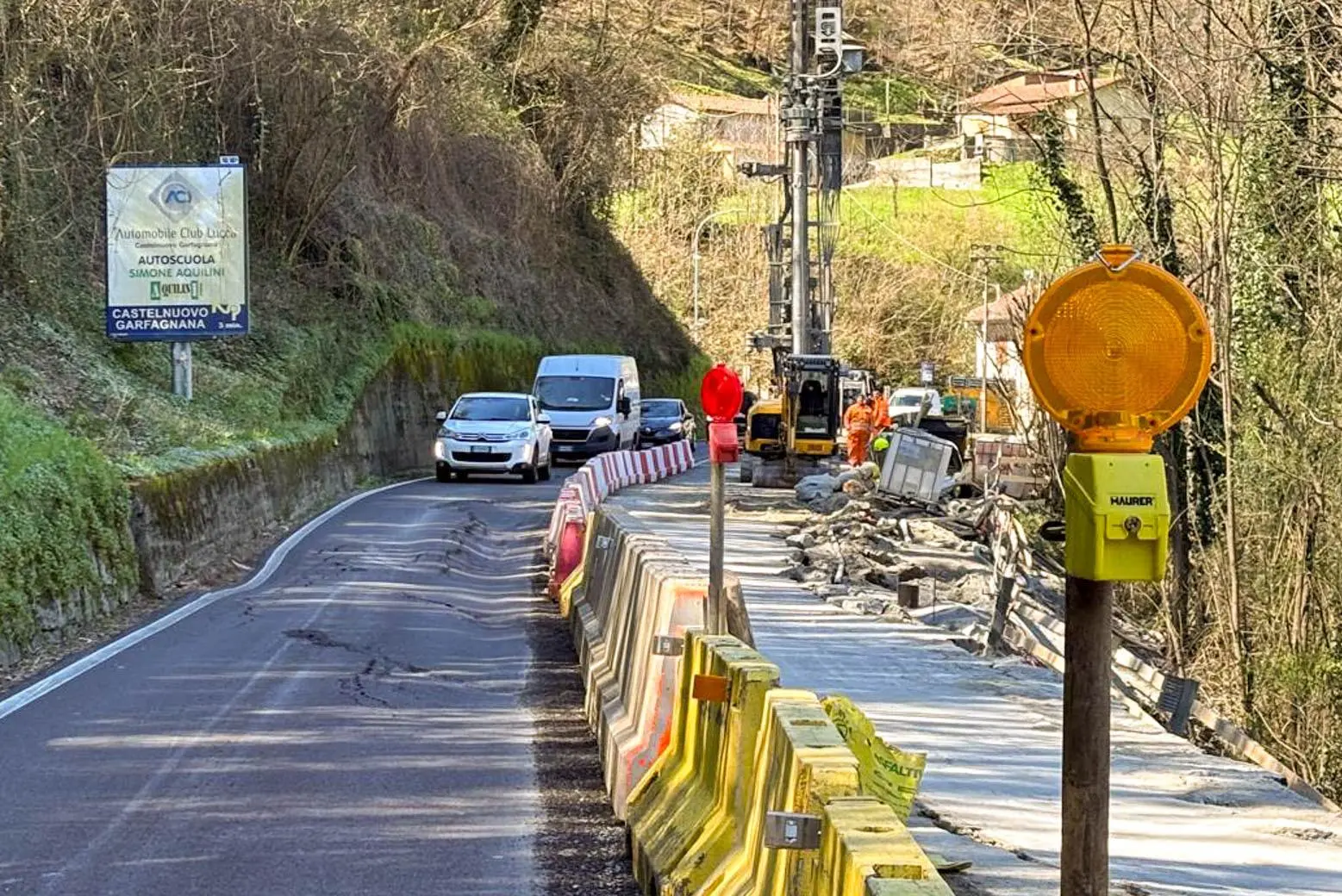 Collassa ancora la SR445 . Strada chiusa di notte. In località “Molinetto“