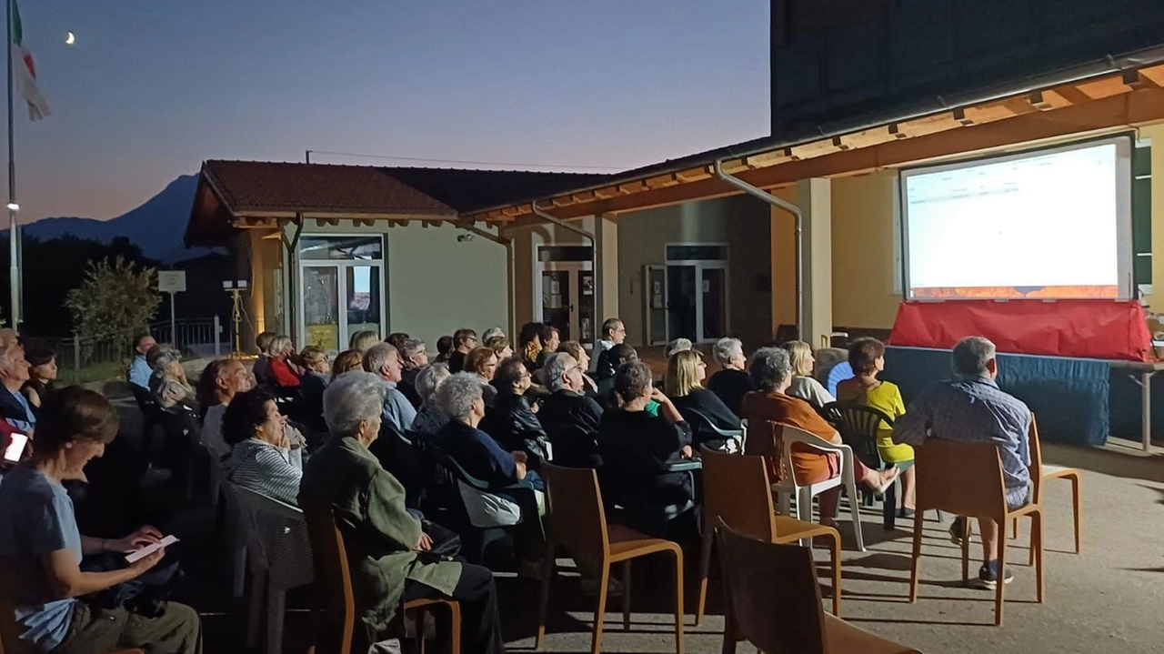 Un momento di una delle proiezioni che si è svolta all’Oratorio del Sacro Cuore a Barga