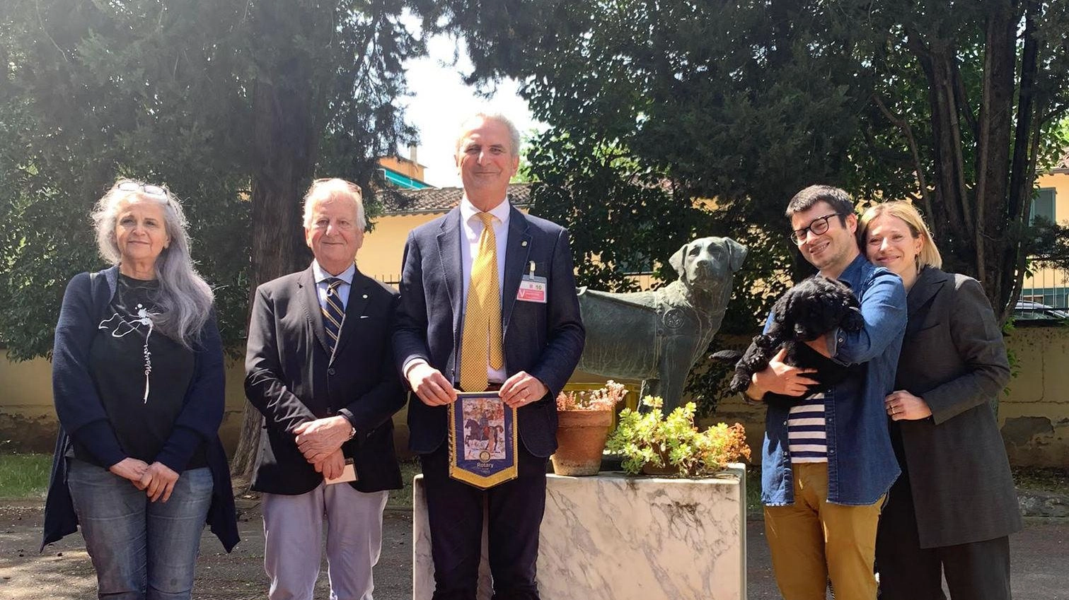 Il Rotary Club Lucca dona  un cane guida all’Unione Ciechi