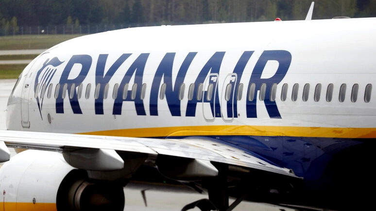 Un aereo Ryanair (Foto Ansa)