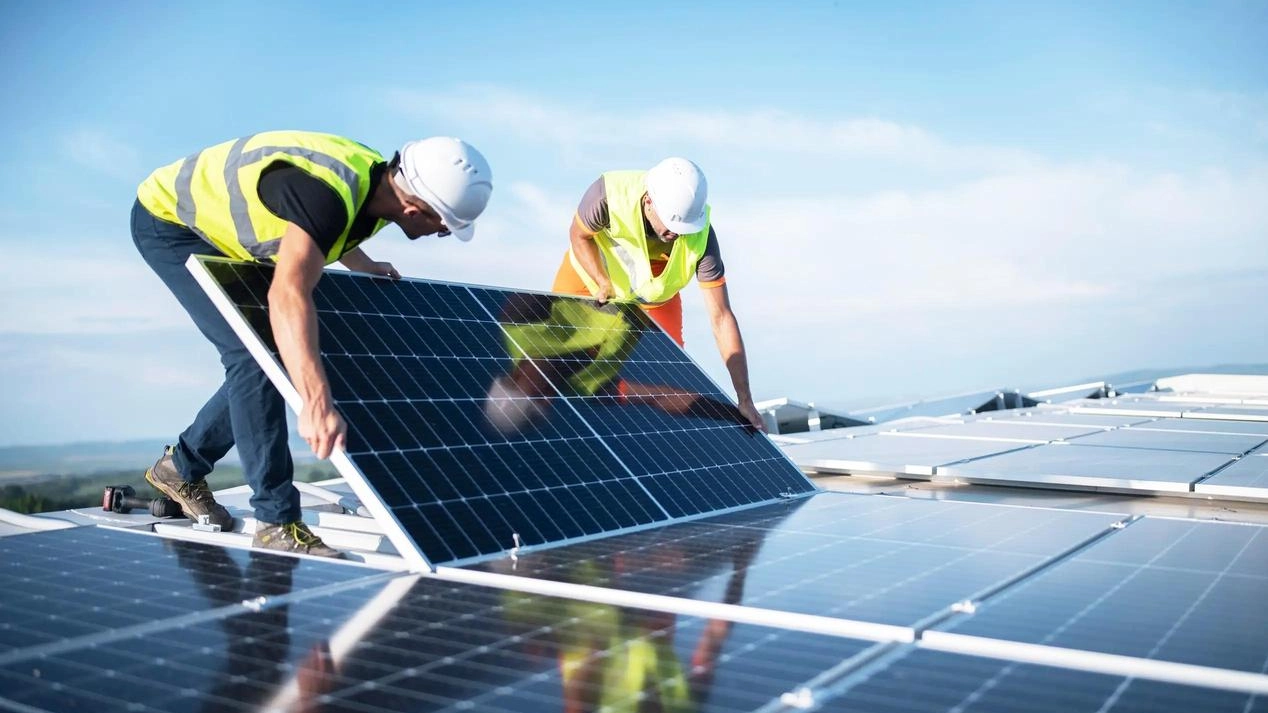 La questione della realizzazione di un impianto fotovoltaico continua a tenere banco, non senza proteste (foto di archivio)