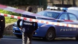 Polizia scientifica sul posto