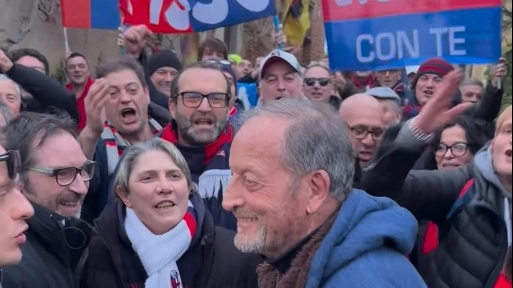 I tifosi del Bologna vanno a San Miniato a trovare Ulivieri: ‘Mi hanno fatto piangere’