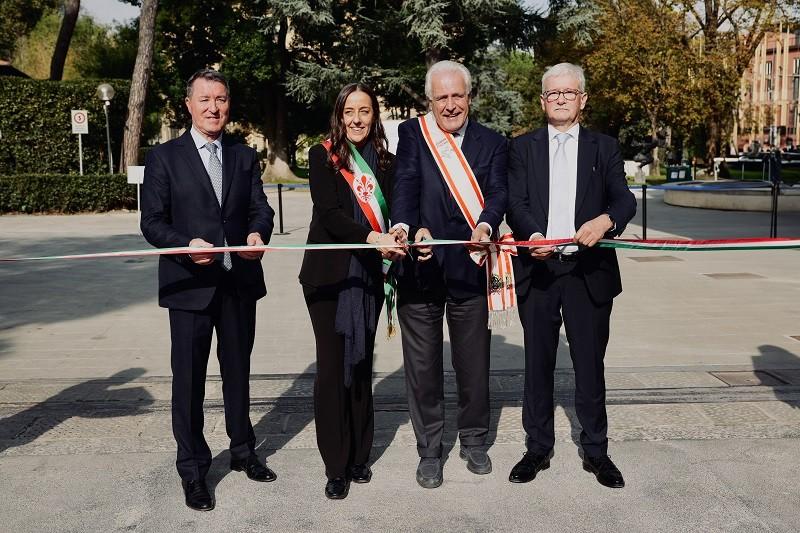 Piazza Adua ha un nuovo ingresso contro bivacchi e spaccio