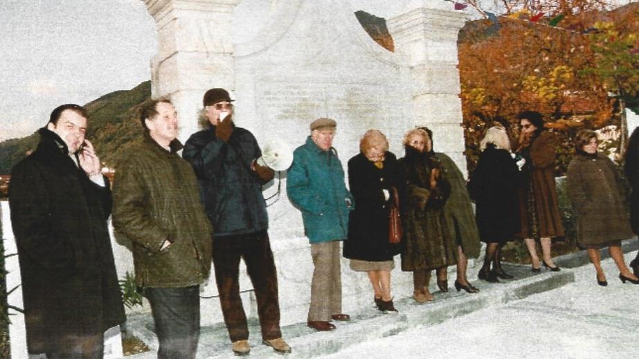 “Restituiteci la piazzetta dedicata a Pascoli”. Italia Nostra chiede la rimozione del cantiere