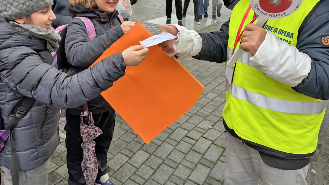 "Passaggio pedonale utile agli studenti"