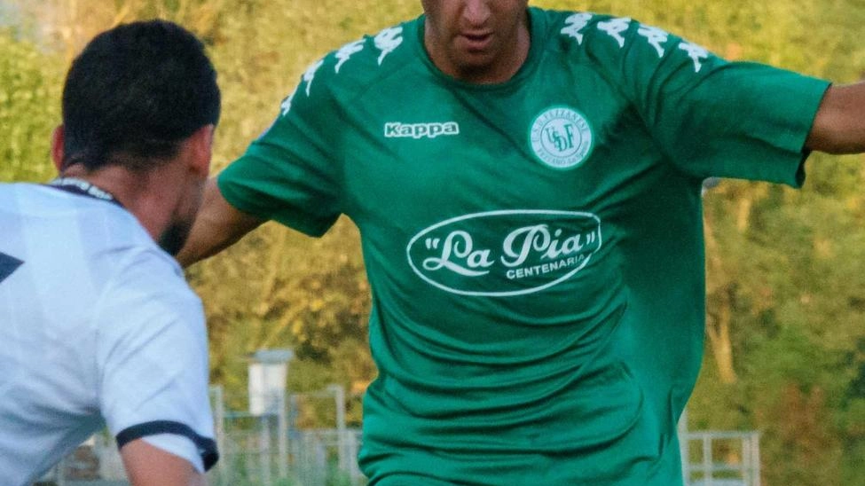 La Fezzanese esce sconfitta ai rigori dalla Lavagnese nell'ultimo test prima del campionato di Serie D. Rolla elogia la squadra nonostante le due espulsioni e si prepara al debutto contro il Seravezza.