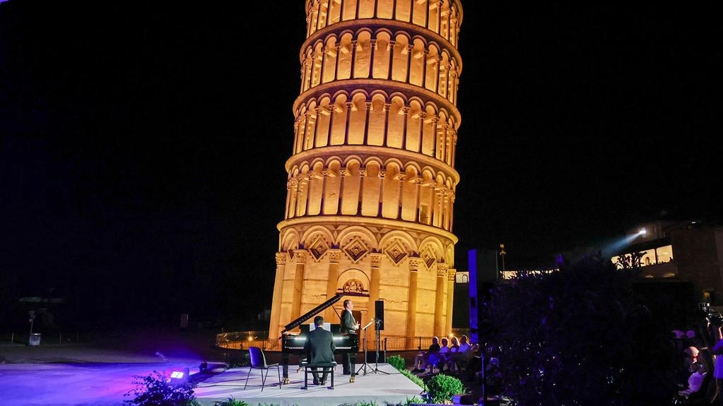 Una Torre di emozioni. Oltre seimila spettatori al concerto in piazza. Altri 2.700 nei musei