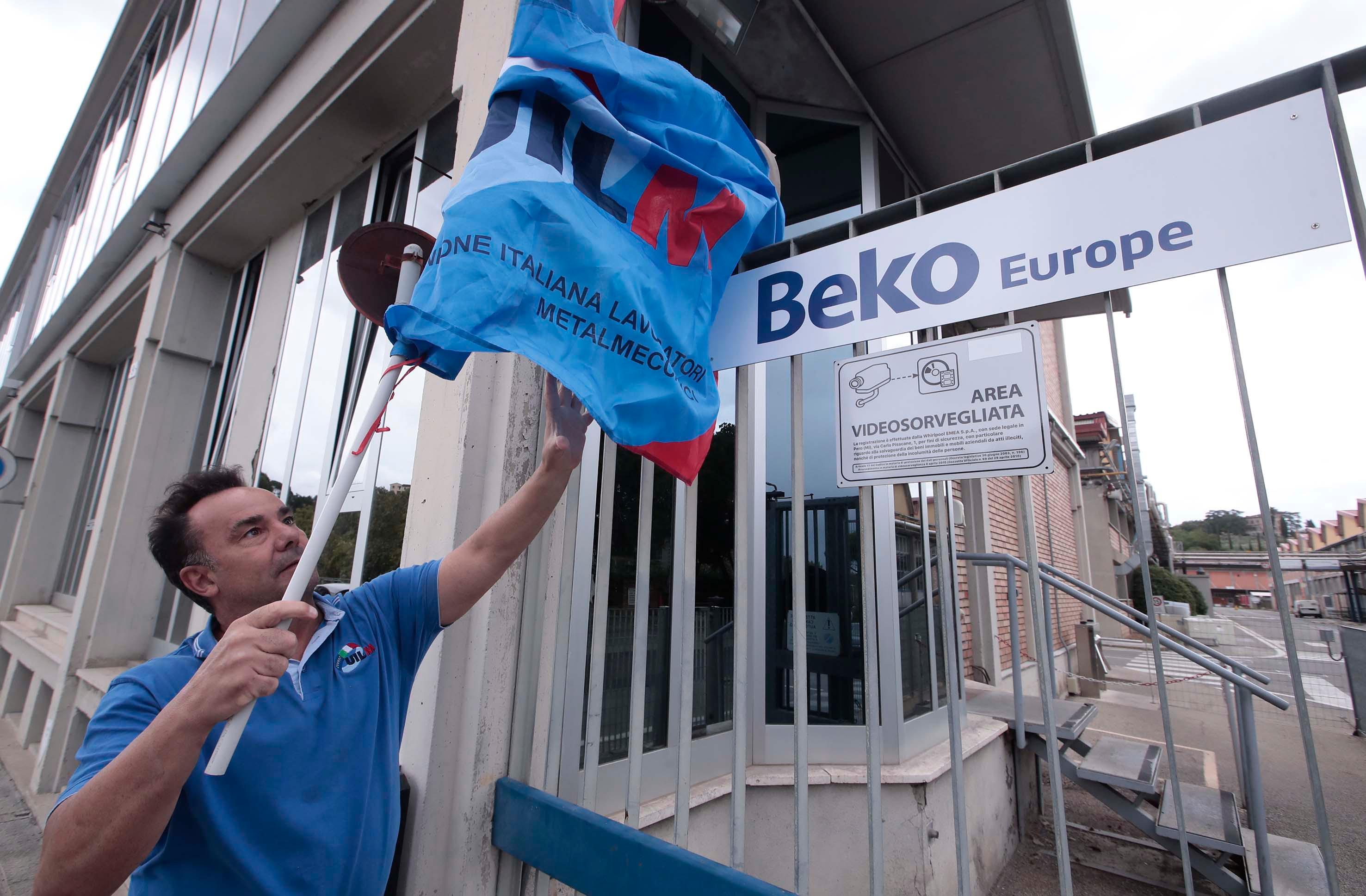 Il salvataggio della Beko, Giani replica al ministro Urso: ‘Diamo risposte ai lavoratori’