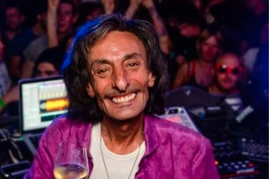 Franchino durante una serata in discoteca