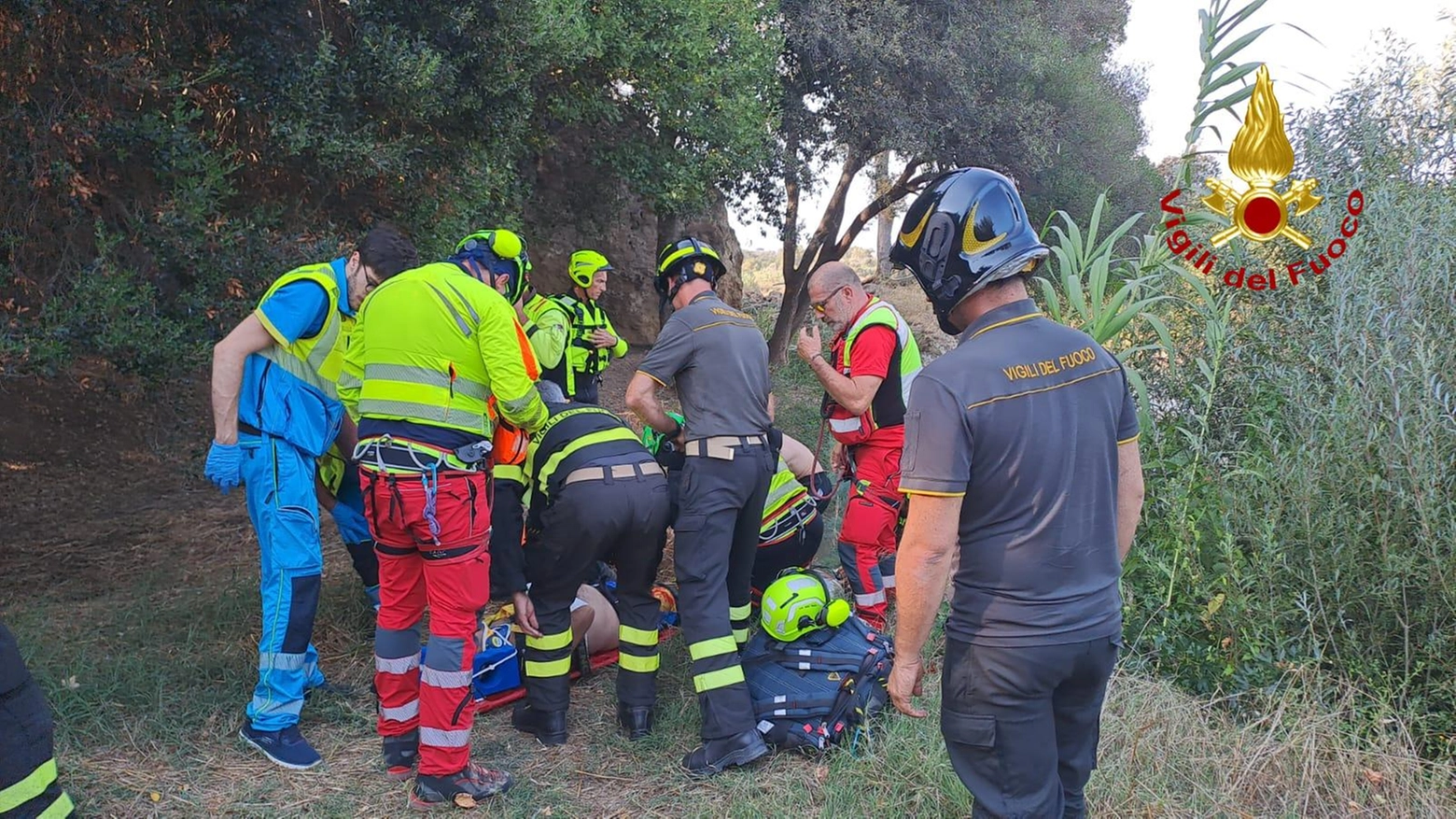 E’ successo a Pomonte, nel comune di Scansano: un 36enne ha riportato vari traumi dopo il tuffo nell’Albegna