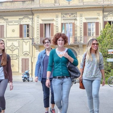 Conferenza all’Università di Siena L’insostenibile peso dell’apparire. Bellezza, consapevolezza, libertà e salute