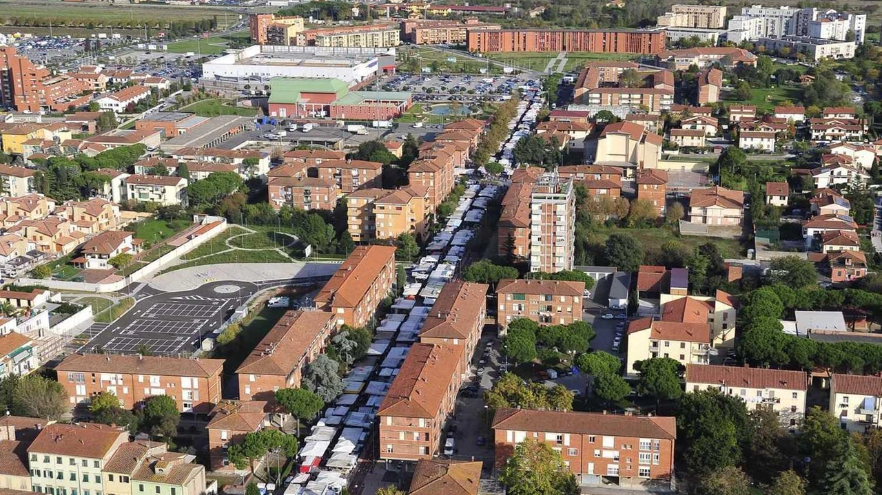 Una veduta aerea di viale Italia a Pontedera (foto Germogli)