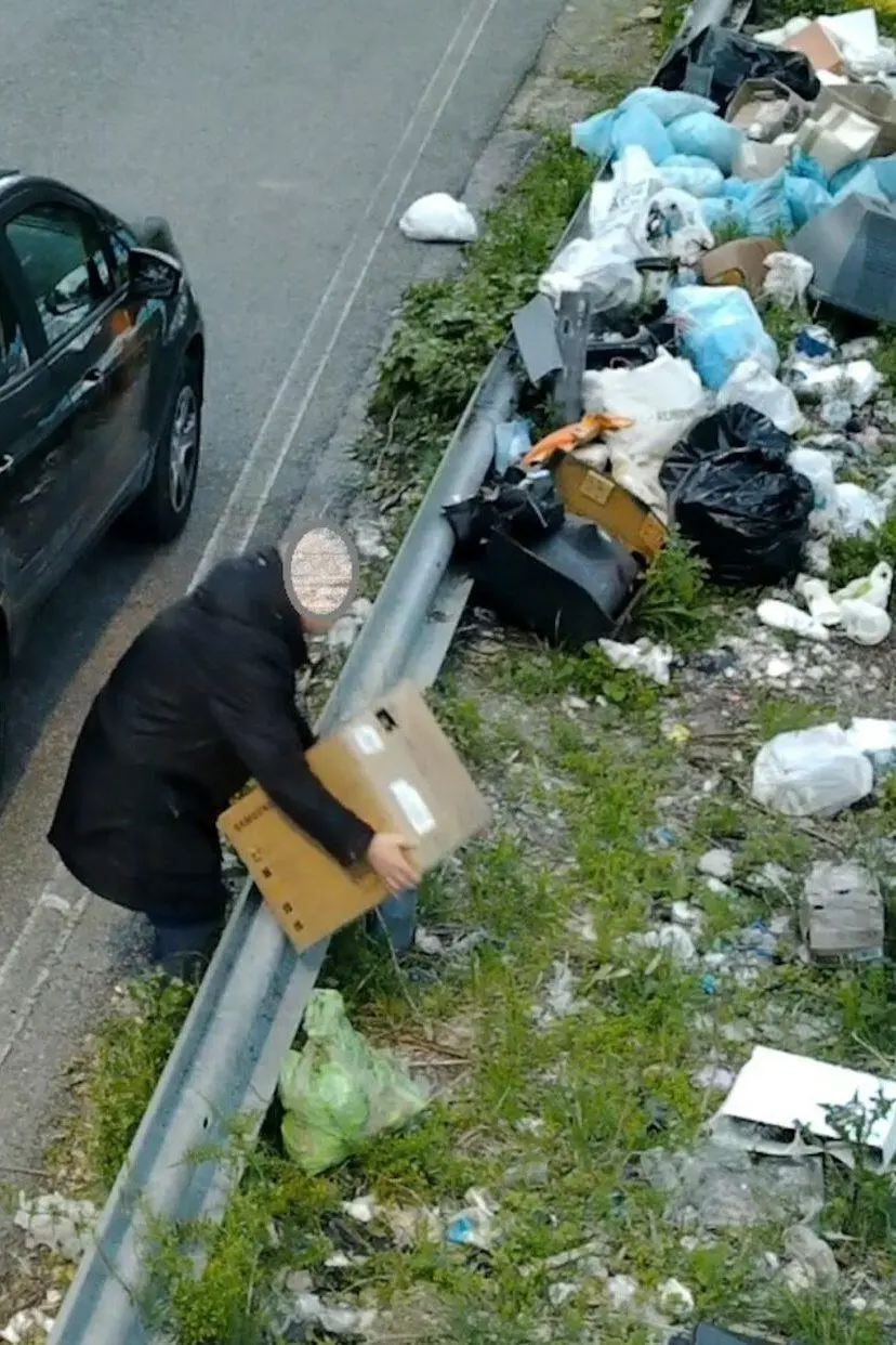 Stop Ai Furbetti Dei Rifiuti. Arrivano Le Telecamere Mobili. Giro Di ...