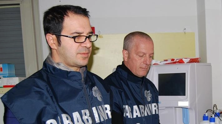 I carabinieri del Nas hanno seguito le indagini dopo aver notato un via vai sospetto all’esterno di alcuni centri estetici gestiti da orientali