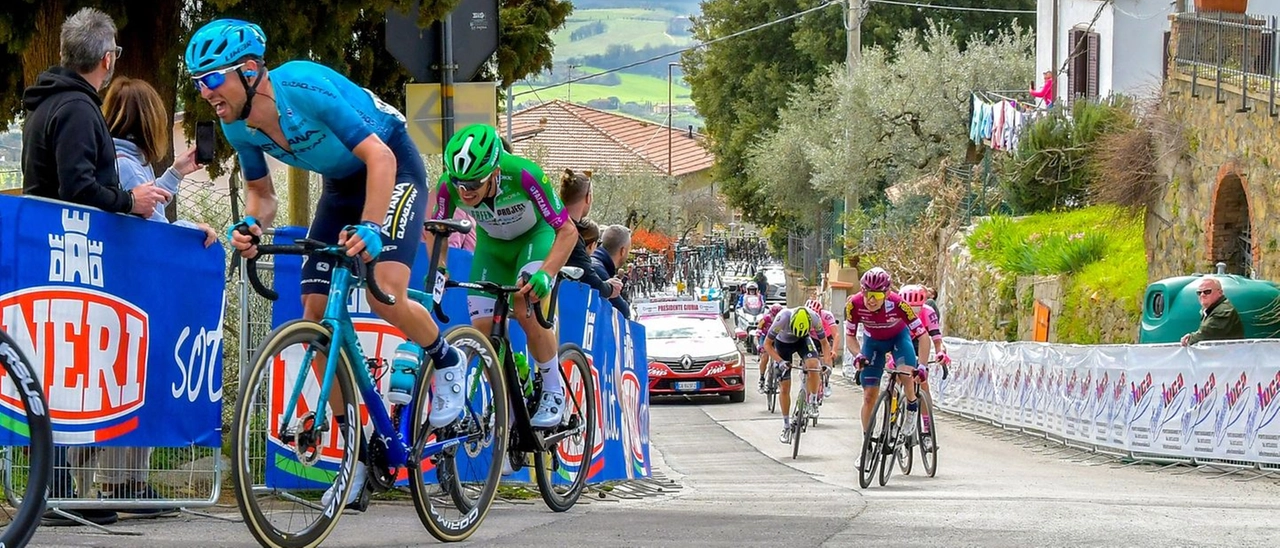 Ciclismo: dal 2025 i cartellini gialli anche per le due ruote