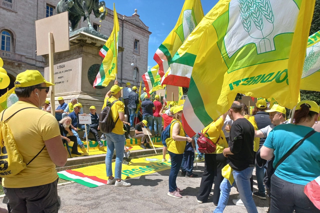 La manifestazione della Coldiretti in piazza Italia 