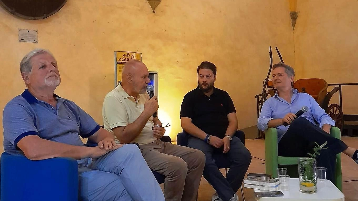 Il successo della rassegna "Giallo al Castello" a Montale ha portato alla conferma di un secondo ciclo di incontri con autori di libri gialli a settembre. L'assessore alla cultura esprime soddisfazione per l'entusiasmo del pubblico e annuncia possibili progetti futuri legati al genere.