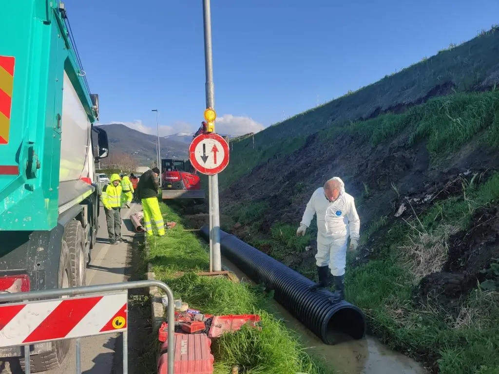 Argine dell’Agna crollato. Via ai lavori d’urgenza