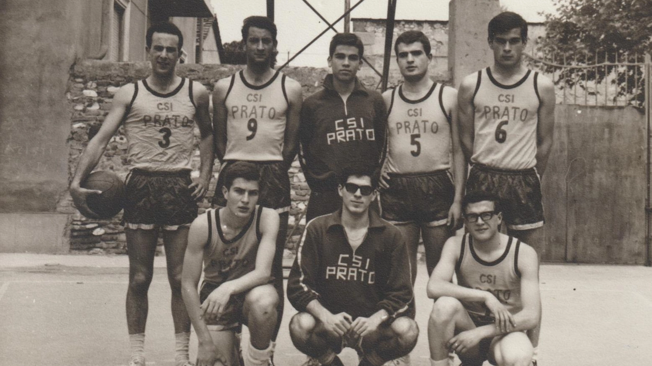 La squadra del Csi Prato Basket con Marco Masi. Nella foto in basso, Marco Masi