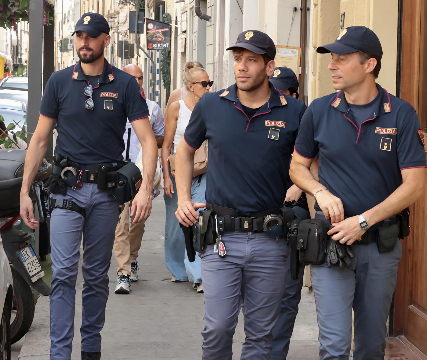 Reati denunciati, città sul podio. Firenze dietro Milano e Roma. La risposta: più divise in strada