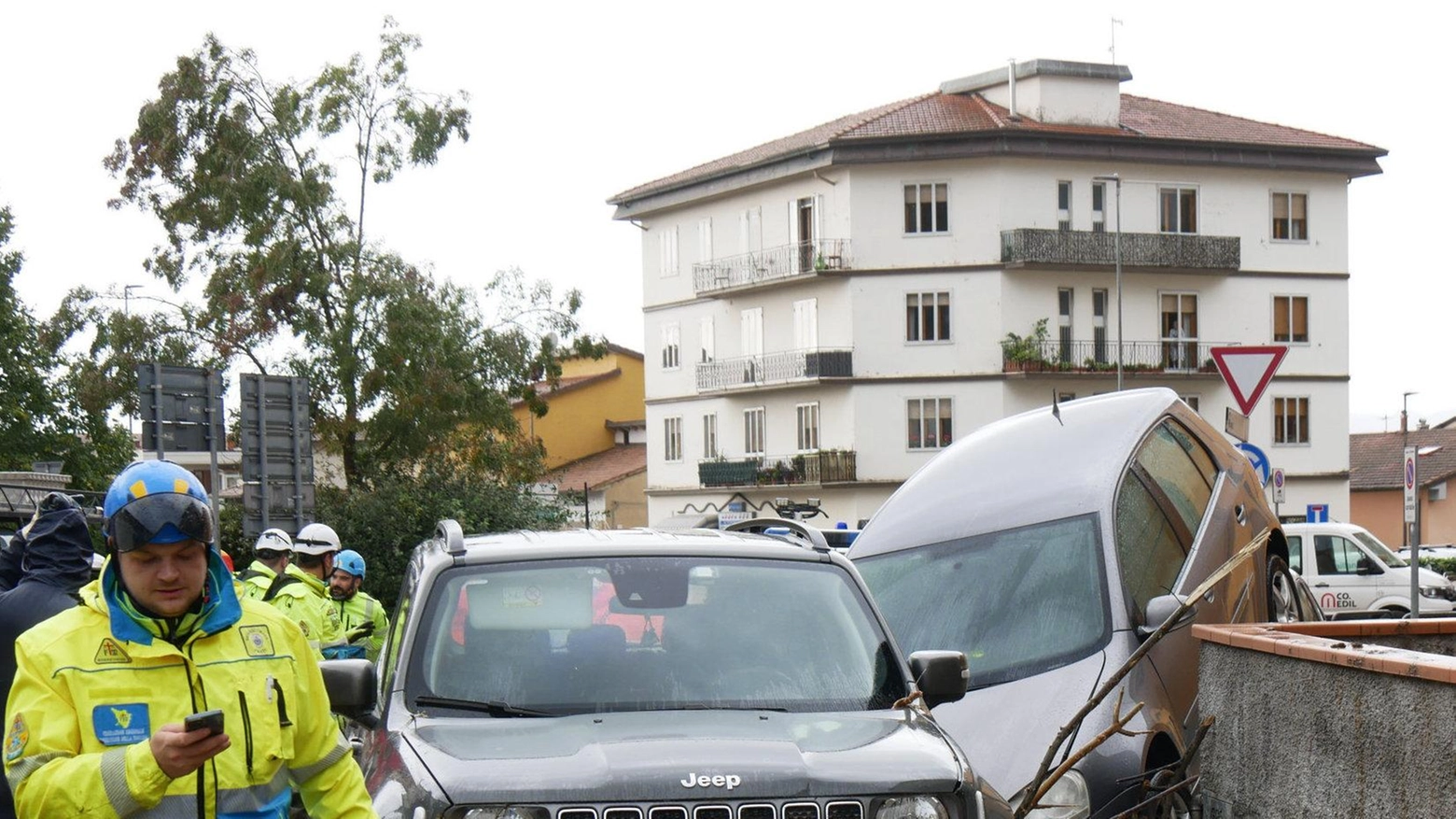 I lavori sul Bagnolo: "Legati alla pulitura diga. Ma Arpat chiede altri dati"