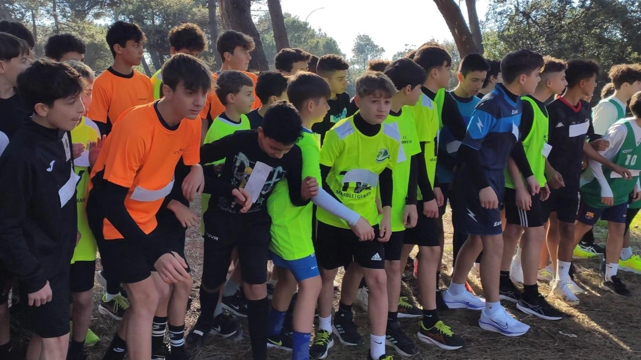 Atletica Negli Studenteschi di corsa campestre. Buonarroti sugli scudi. La squadra Cadette promossa ai regionali