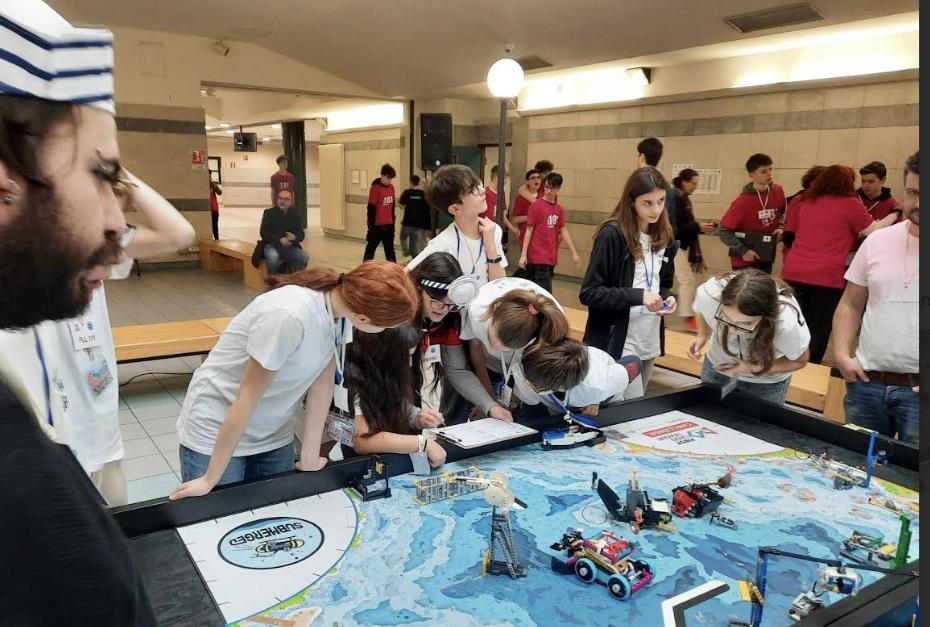 Alla competizione internazionale “First lego league challenge”gli aretini “Moby Brick” conquistano il premio “Stella Nascente”