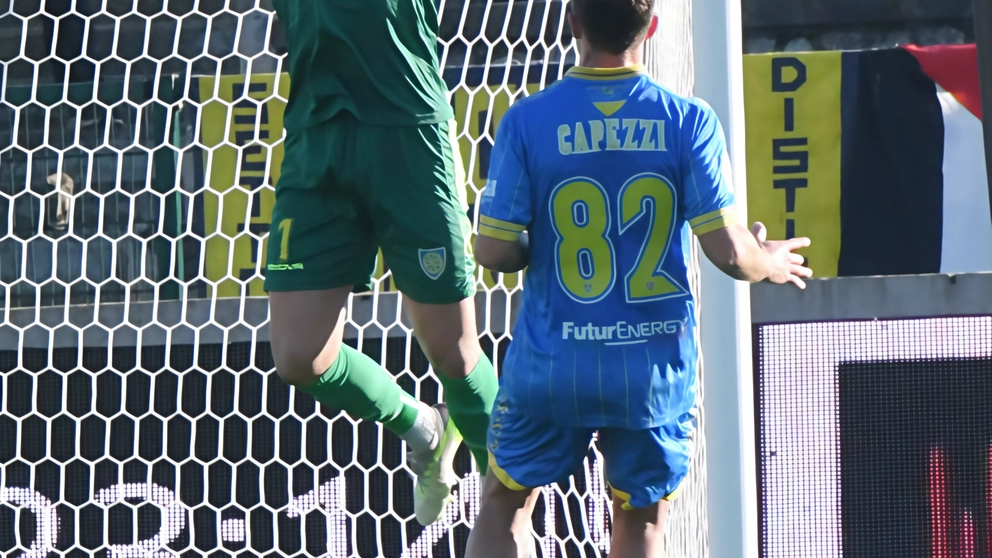 Il giocatore apuano, per la prima volta titolare, commenta il pareggio con la Juve Stabia. "Anche solo per 5 minuti, devo dare il massimo"