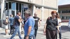 I sindacati davanti allo stabilimento di Beko Europe in viale Toselli: c’è grande attesa per la nuova convocazione al ministero delle Imprese e del Made in Italy