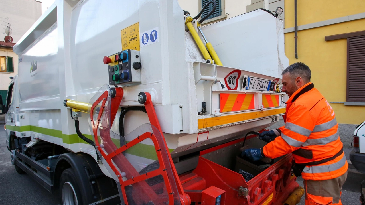 L'Ato Toscana centro risponde alle preoccupazioni dei sindaci di Carmignano, Quarrata e Serravalle Pistoiese sul trattamento della carta e del cartone come rifiuti speciali, annunciando un tavolo tecnico per individuare soluzioni sostenibili per le aziende.