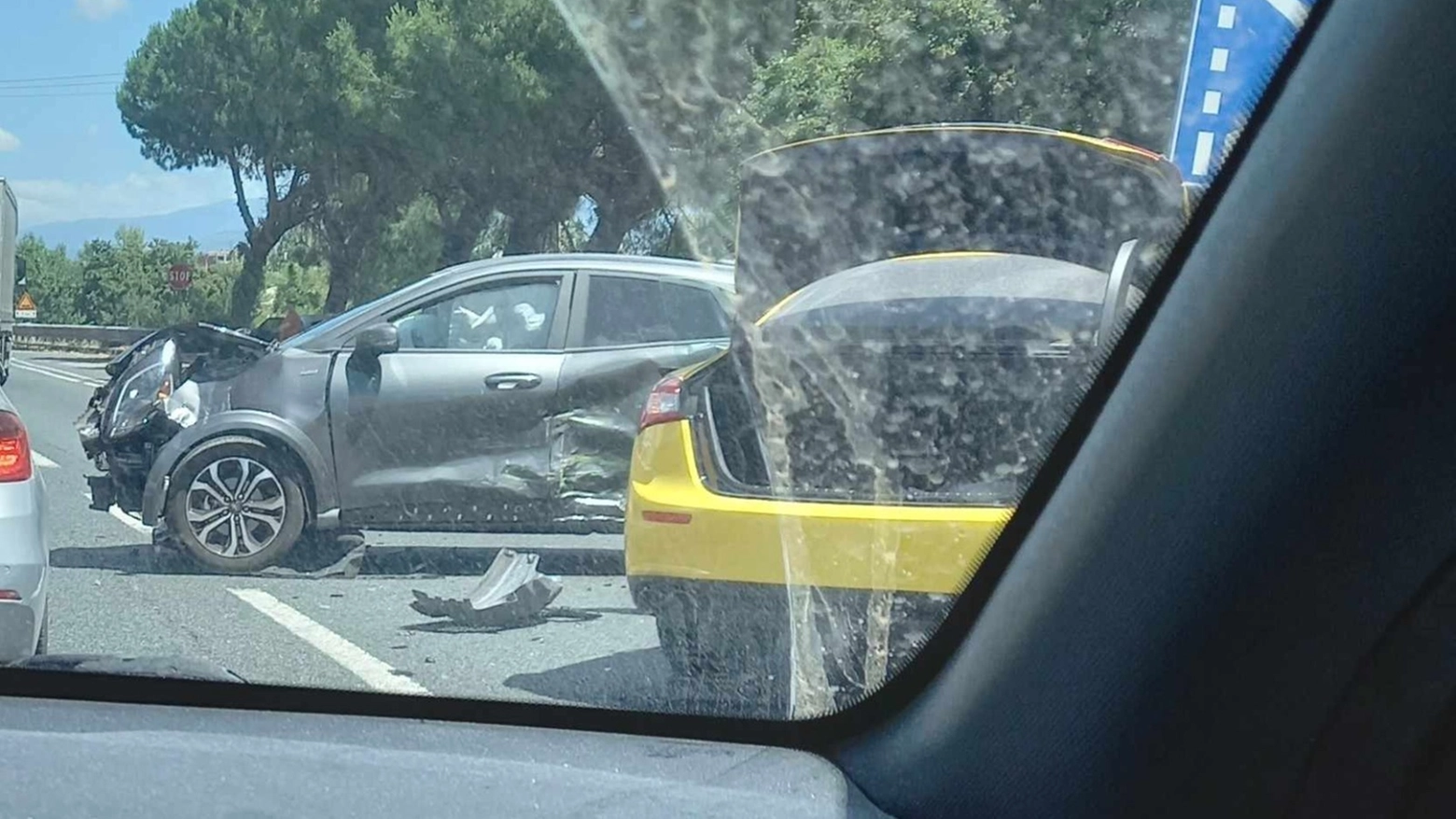 Incidente in Fipili tra Lastra a Signa e Scandicci in direzione Firenze (Foto gruppo Facebook 'I Dannati della FiPiLi')