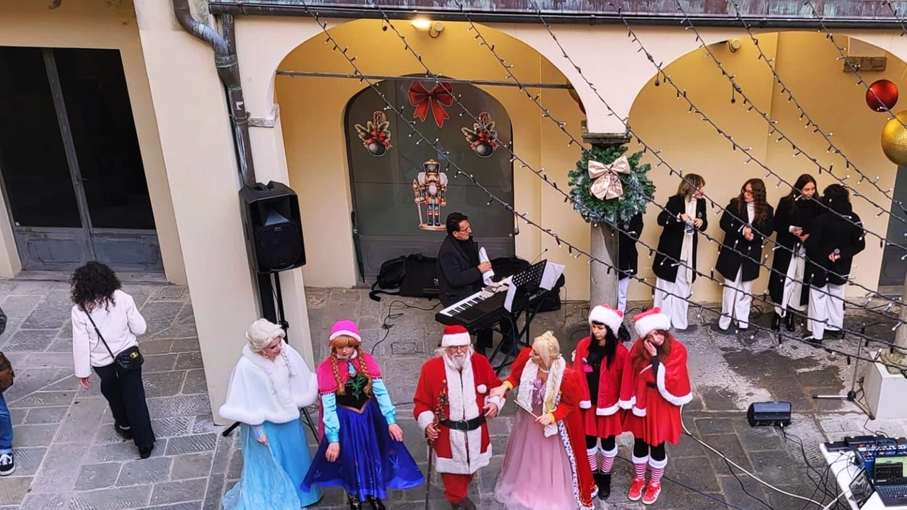 Secondo fine settimana per la “Fabbrica del Natale“ in Vicolo San Carlo