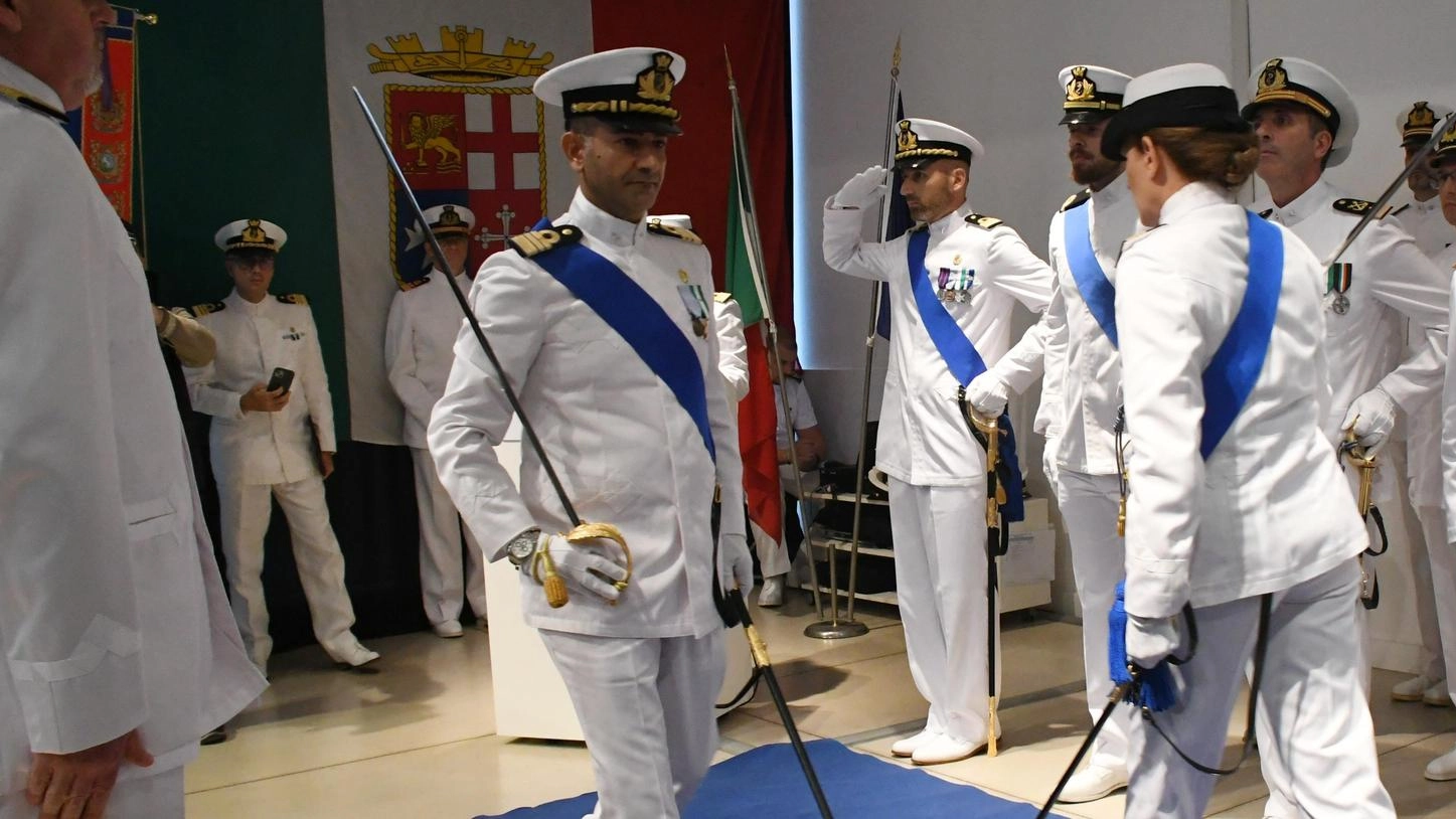 Addio in lacrime di Mazzarese. Cambio della guardia in Capitaneria