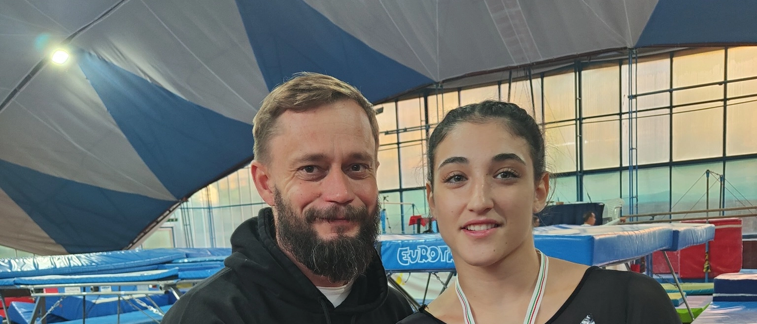 Chiara Cecchi, ventenne pratese cresciuta nell'Etruria, è salita sul gradino più alto del podio tra le "senior" della Coppa Campioni di trampolino elastico