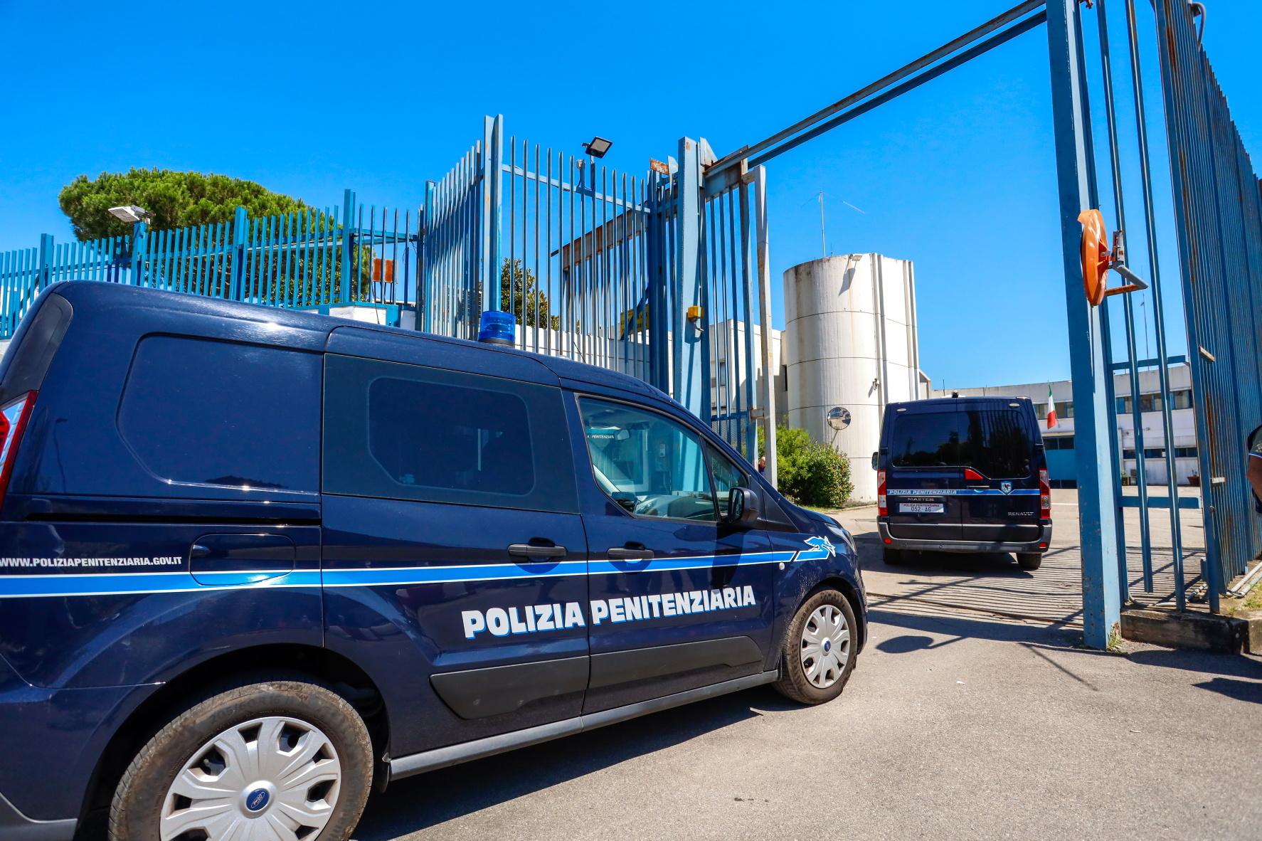 Cimitero di Sollicciano: “Demolire e ricostruire. Il governo si muova”