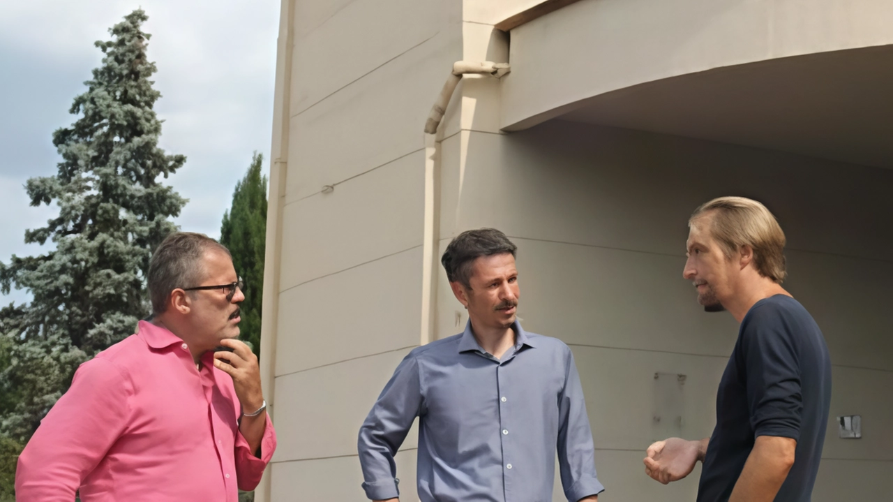 Daniele Vanni e l’assessore Francesco Marzocchini con il coordinatore clinico della Casa della Salute di Vinci Alessandro Bonci