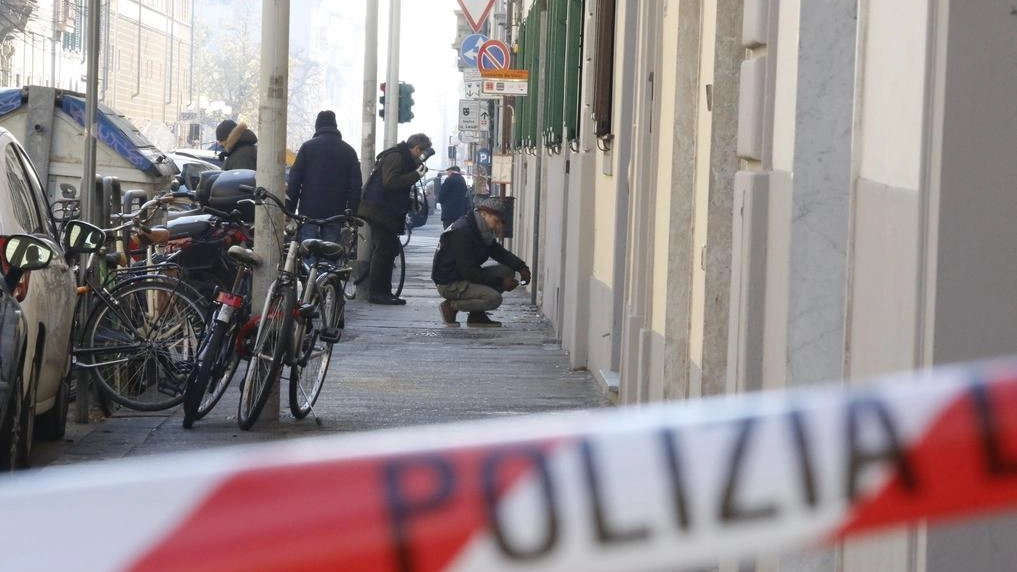 Primo gennaio 2017: i rilievi della polizia scientifica in via Leonardo da Vinci dopo l’esplosione dell’ordigno