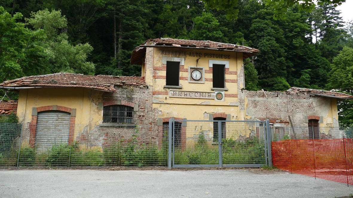 L'Unione dei Comuni dell'Appenino Pistoiese ottiene 400mila euro per il recupero della ex stazione Fap a San Marcello Piteglio, importante per la mobilità e la valorizzazione del territorio montano.