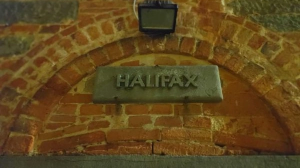 I locali che ospitarono la celebre birreria "Halifax".