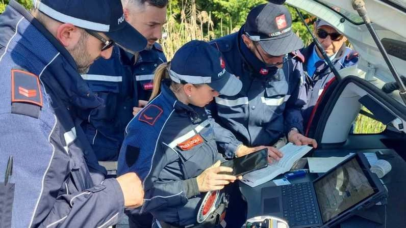 La polizia municipale della Valdera in azione