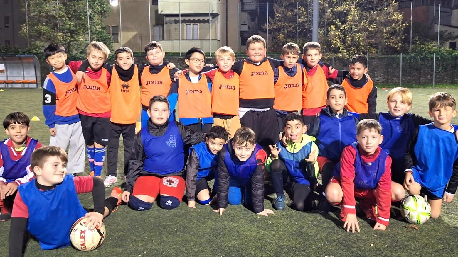 Il Gruppo Sportivo Avanguardia 1953 di Pistoia unisce tradizione e innovazione con successo nel calcio giovanile. Campagna di reclutamento, social attivi e torneo celebrativo in corso.