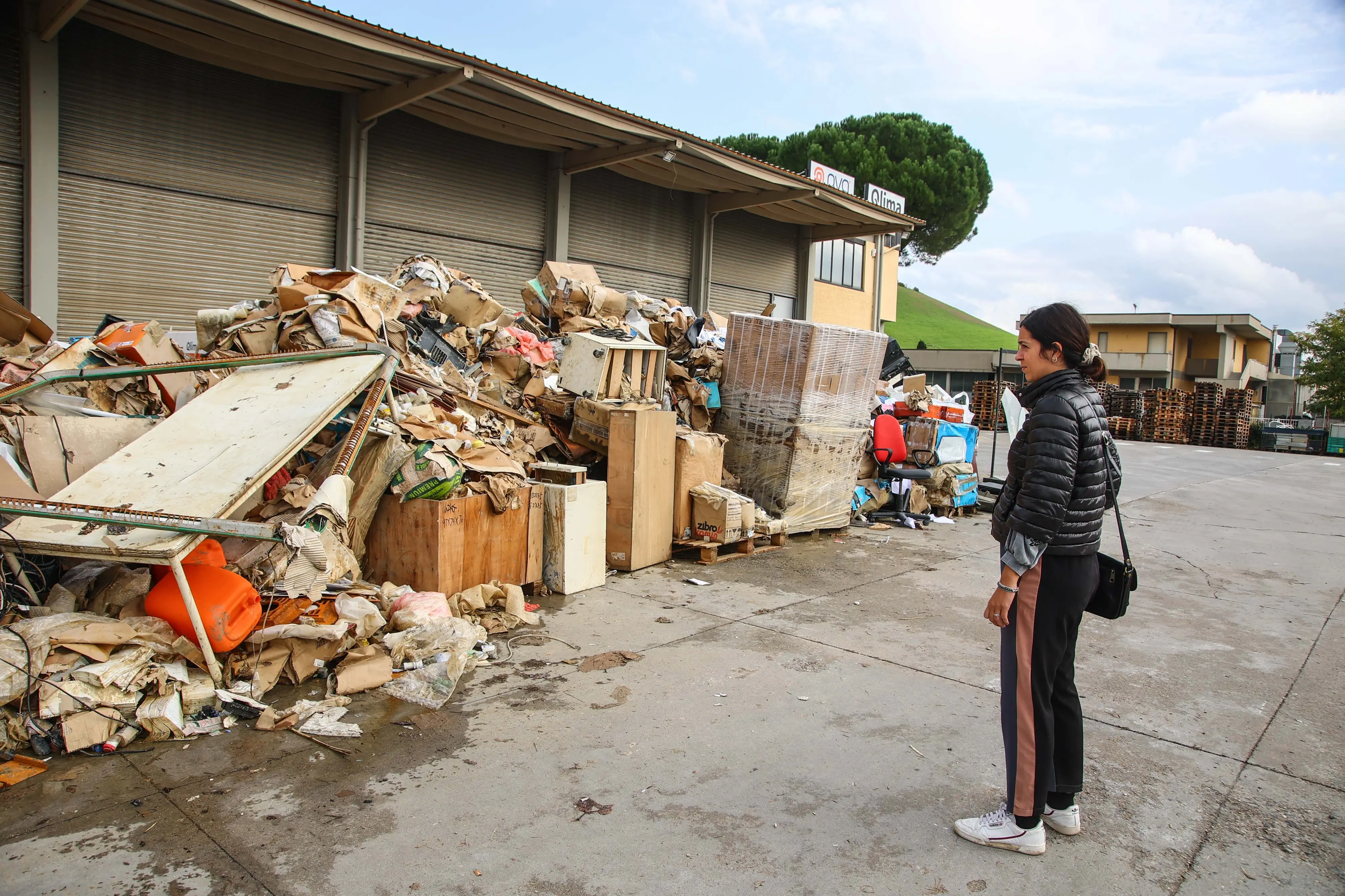 Alluvione Castelfiorentino, la conta dei danni. “Le nostre vite sotto il fango, non lasciateci soli”