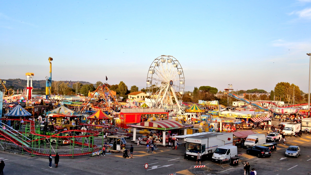 PONTEDERA FIERA DI SAN LUCA LUNA PARK GIOSTRE LUCA BONGIANNI/ FOTOCRONACHE GERMOGLI