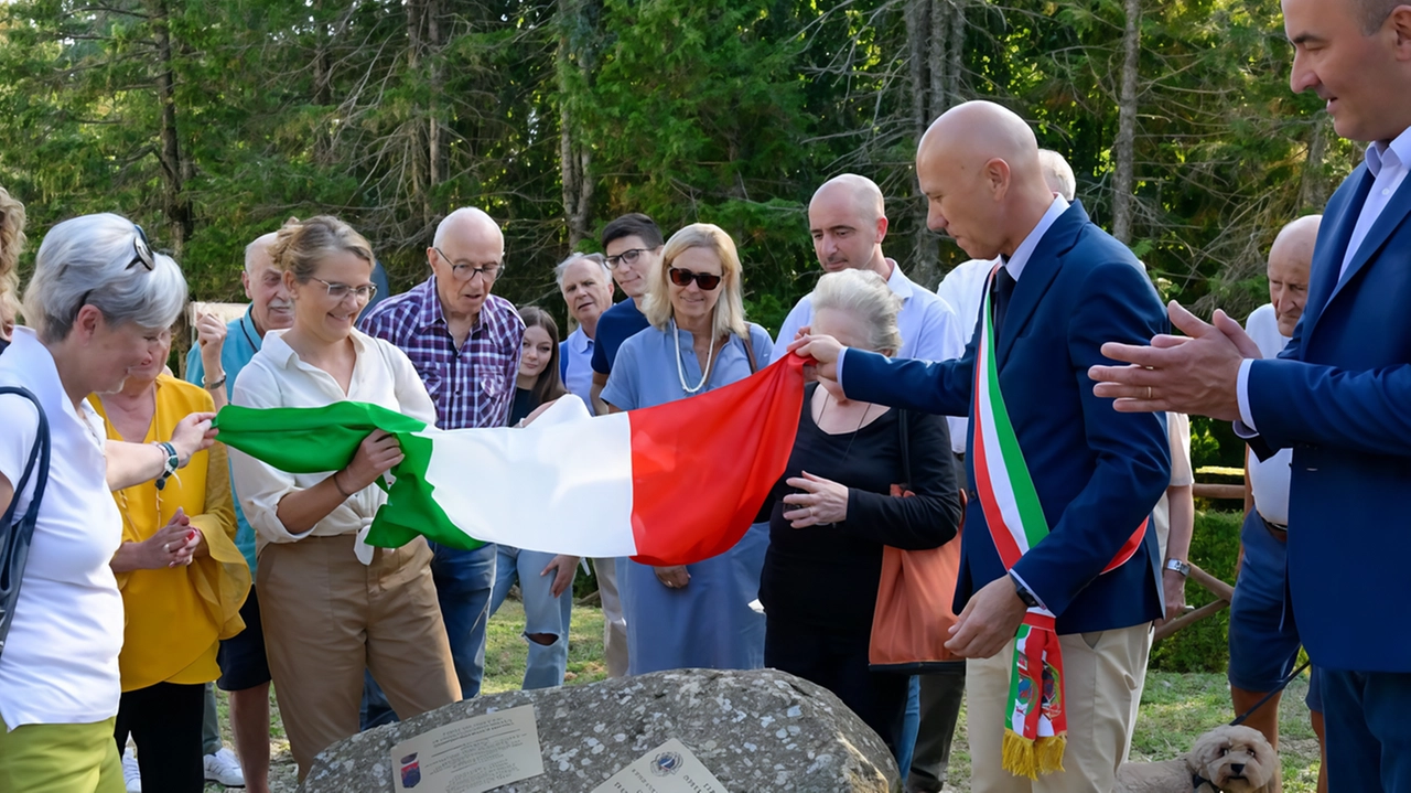 Tanti i cittadini presenti a Saltino per commemorare la fondazione.