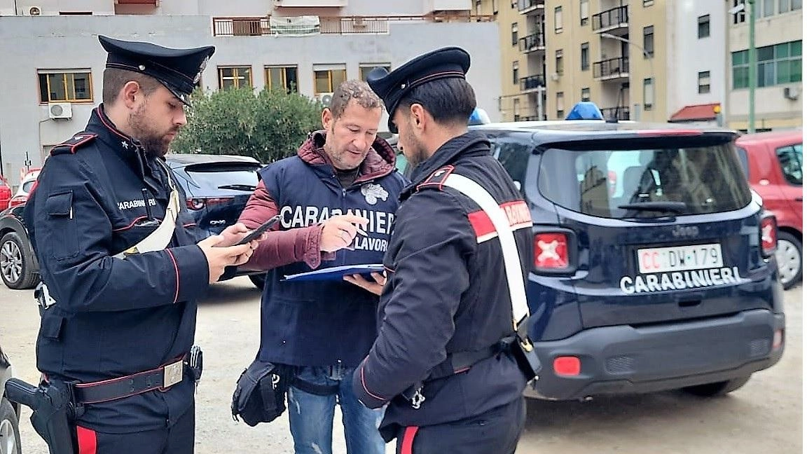 Una pattuglia di carabinieri