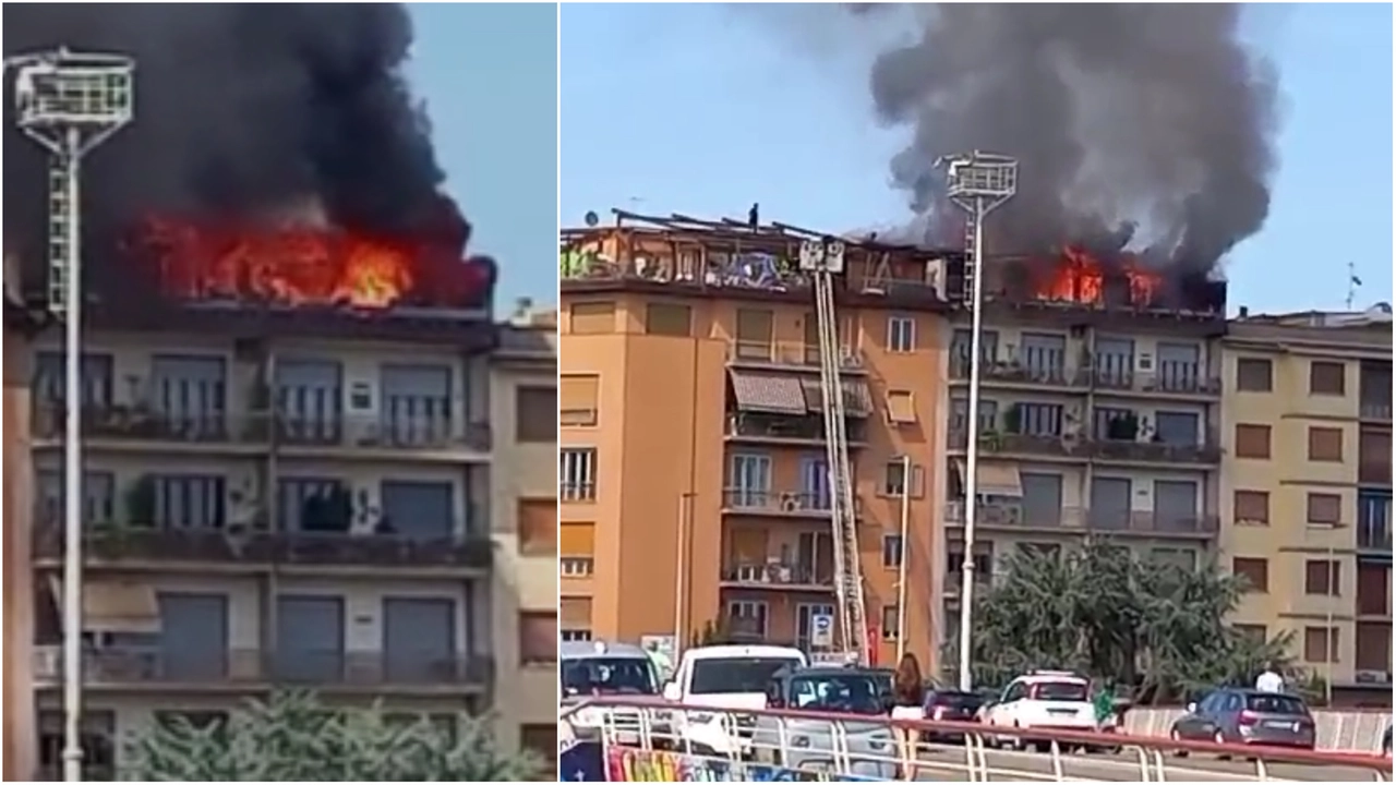 Incendio in Lungarno Colombo, attico distrutto dalle fiamme. Alta colonna di fumo nero